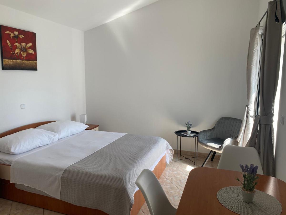 Apartmani Leona Bibinje Eksteriør billede