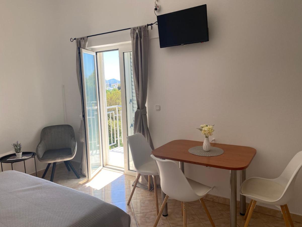 Apartmani Leona Bibinje Eksteriør billede