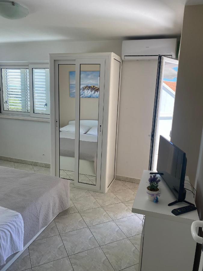 Apartmani Leona Bibinje Eksteriør billede