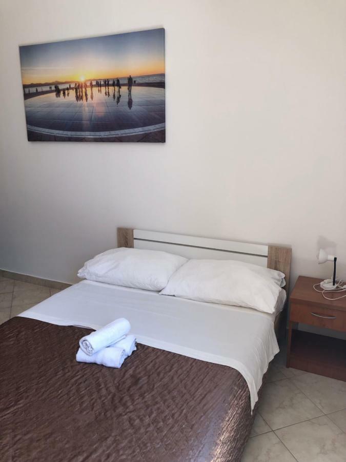 Apartmani Leona Bibinje Eksteriør billede